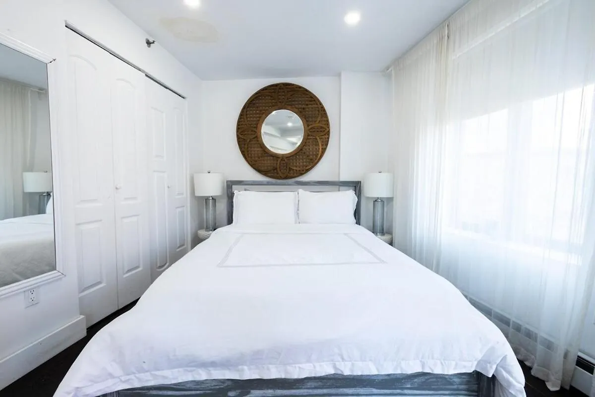 809-6B New 2Br Duplex With Private Patio Apartment New York