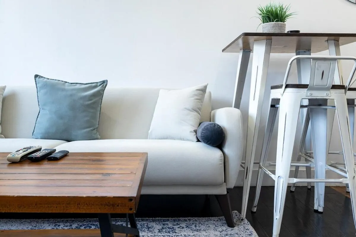 809-6B New 2Br Duplex With Private Patio Apartment New York