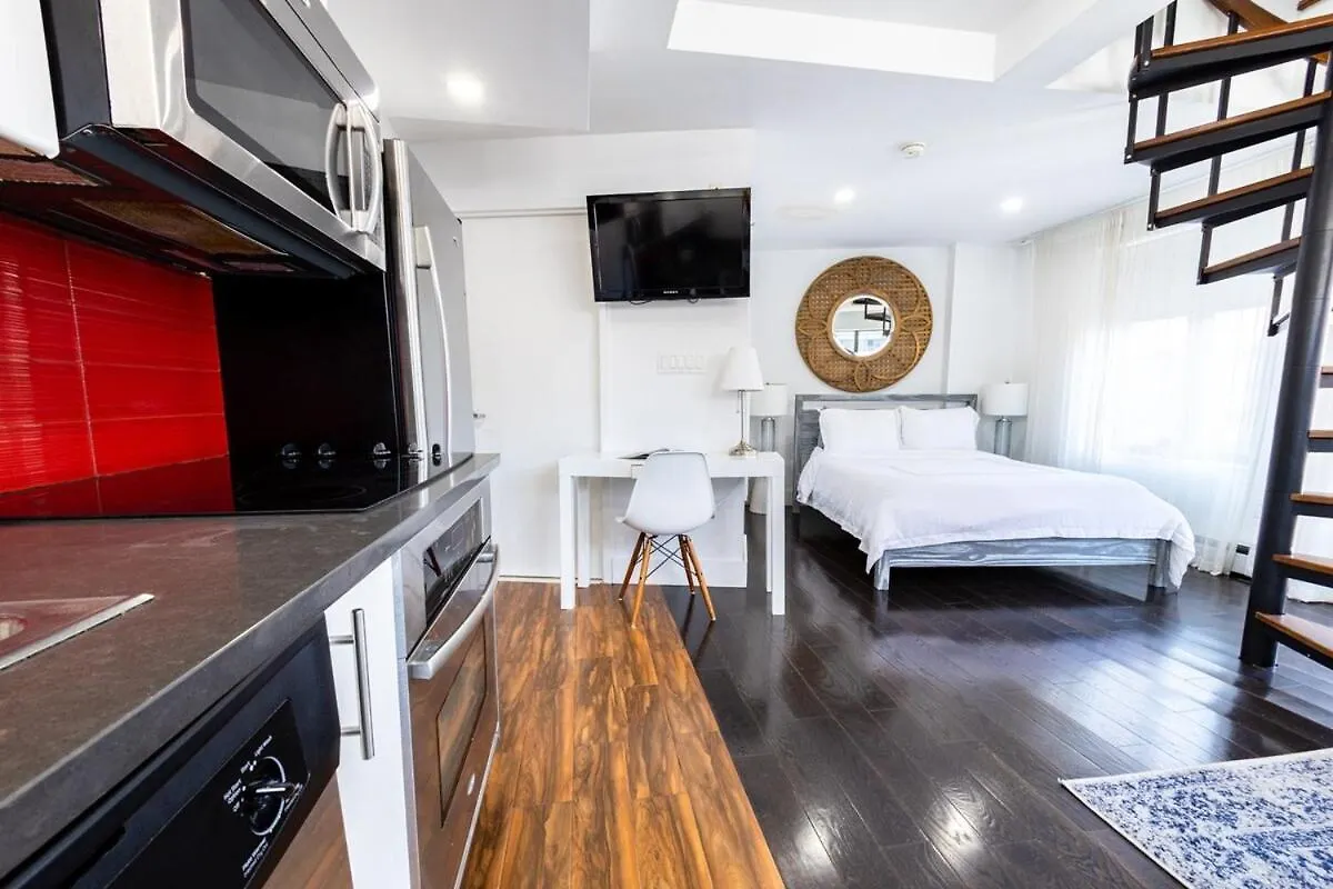809-6B New 2Br Duplex With Private Patio Apartment New York