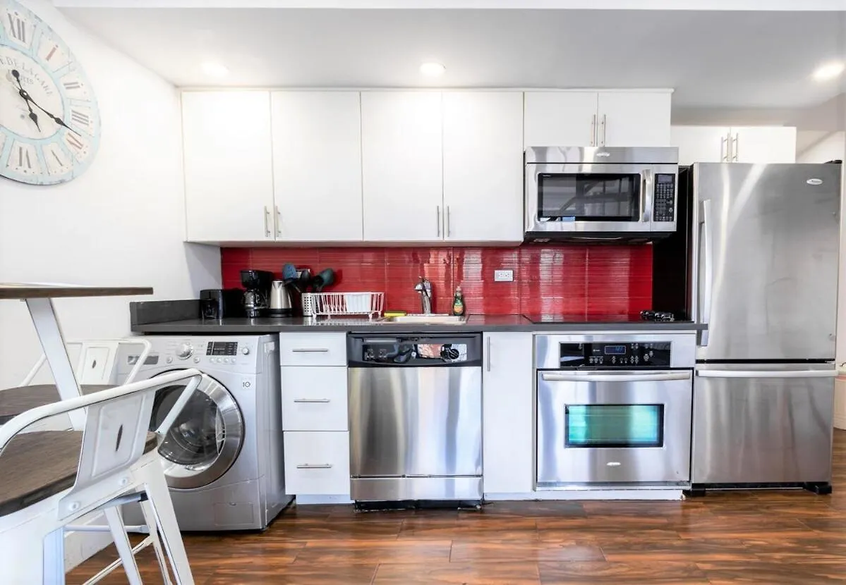 809-6B New 2Br Duplex With Private Patio Apartment New York