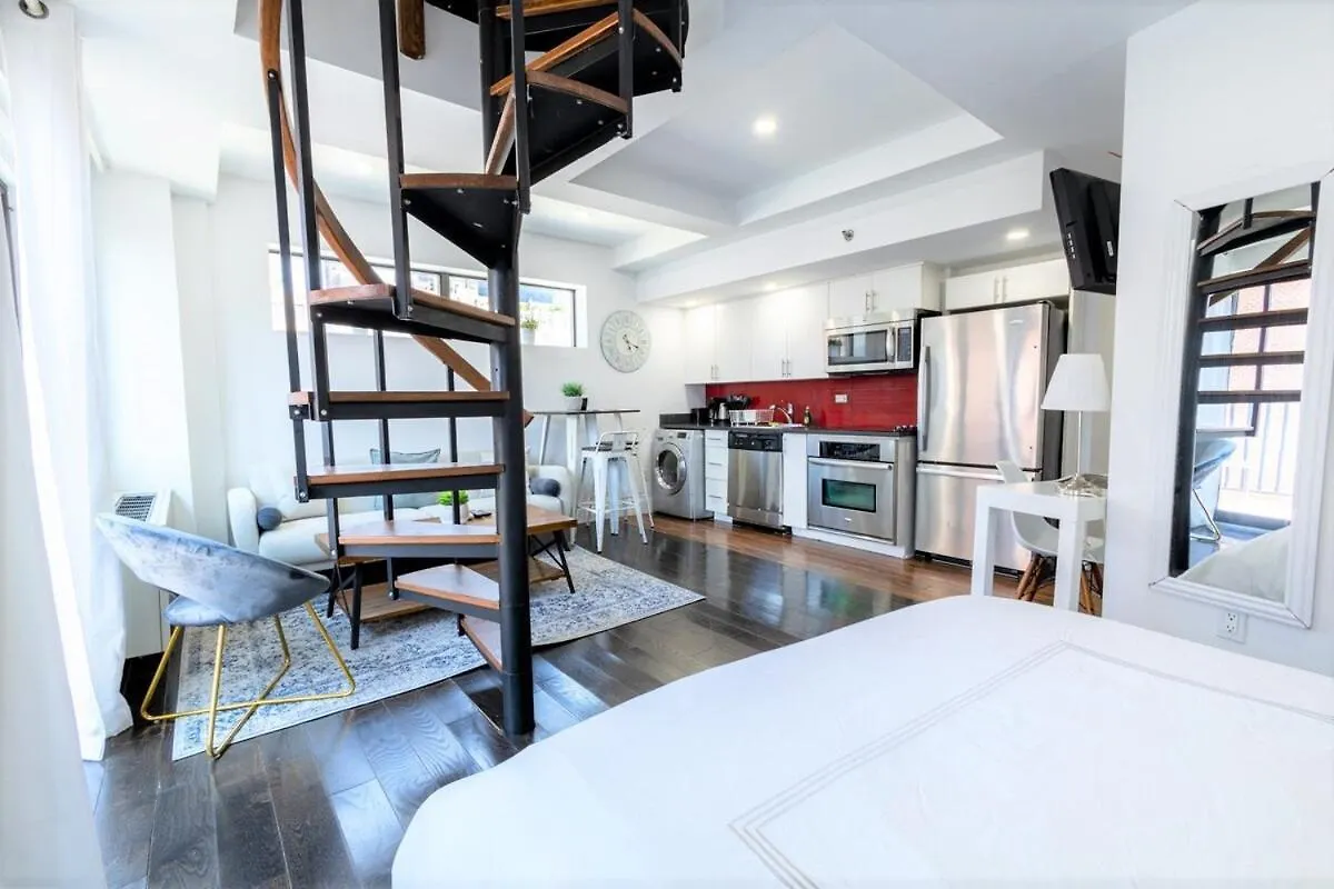 809-6B New 2Br Duplex With Private Patio Apartment New York
