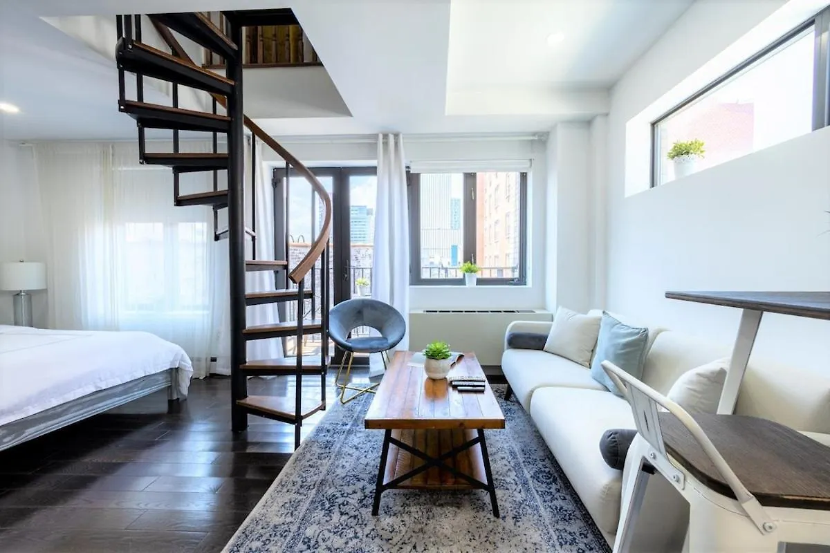 809-6B New 2Br Duplex With Private Patio Apartment New York
